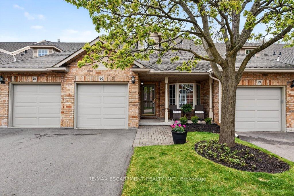 Photo 2 of Unit 20, 2350 New Street, Burlington, Brant — HOMEH
