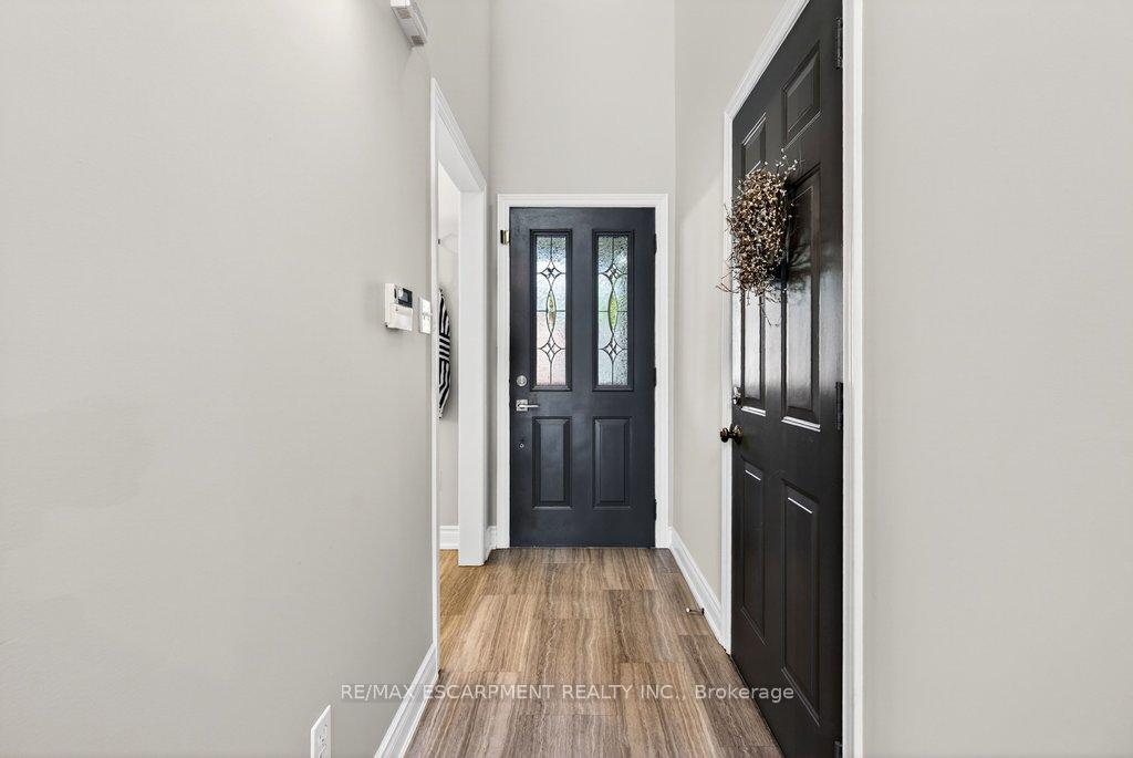Photo 4 of Unit 20, 2350 New Street, Burlington, Brant — HOMEH