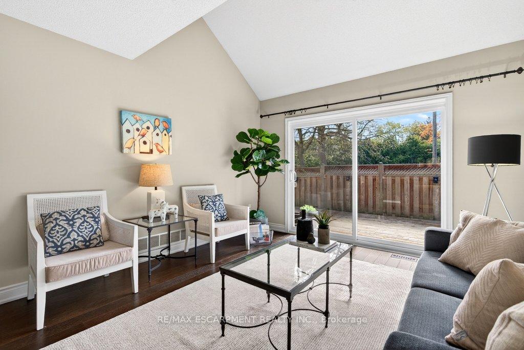 Photo 8 of Unit 20, 2350 New Street, Burlington, Brant — HOMEH