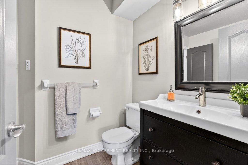 Photo 18 of Unit 20, 2350 New Street, Burlington, Brant — HOMEH