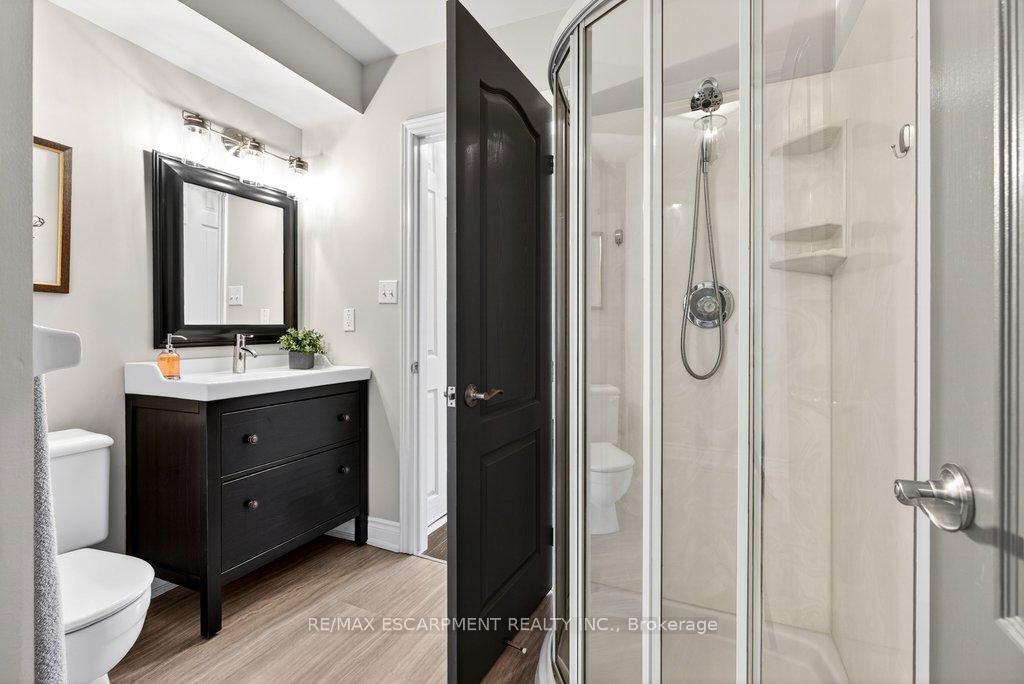 Photo 19 of Unit 20, 2350 New Street, Burlington, Brant — HOMEH