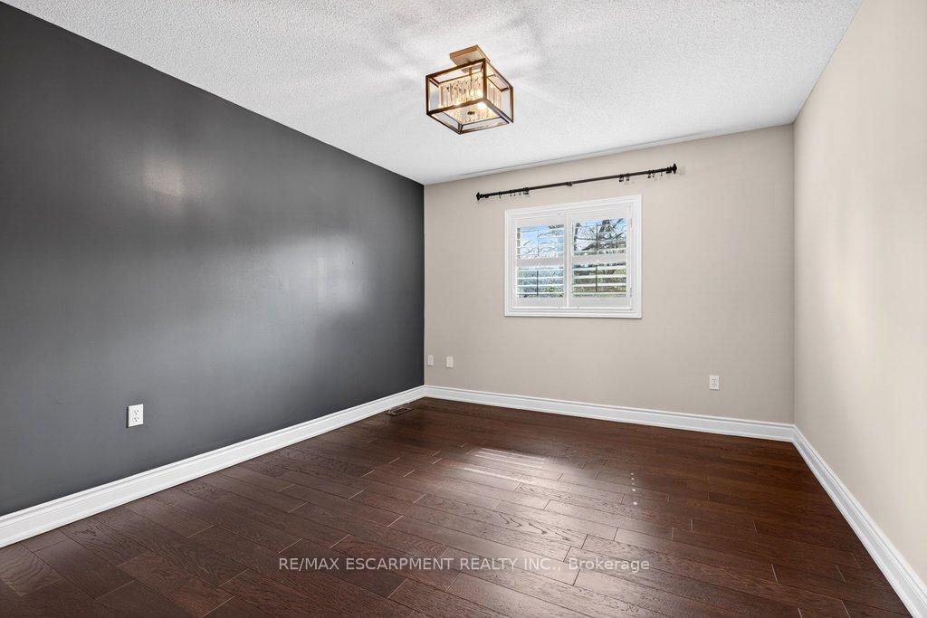Photo 25 of Unit 20, 2350 New Street, Burlington, Brant — HOMEH