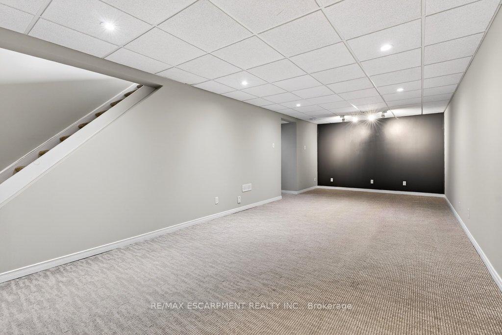 Photo 29 of Unit 20, 2350 New Street, Burlington, Brant — HOMEH
