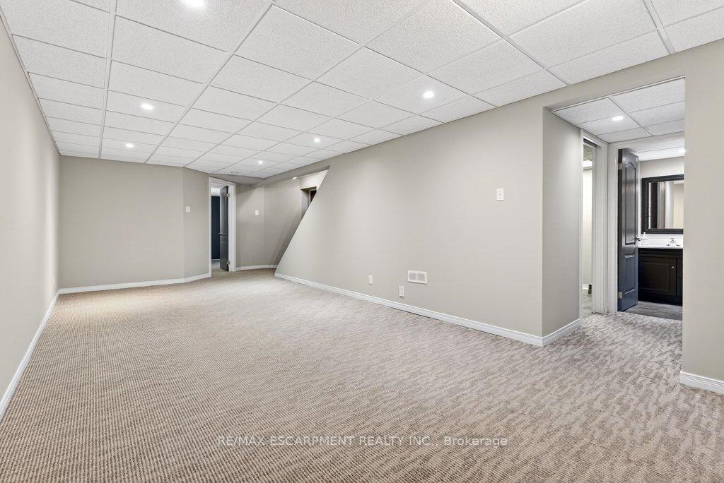 Photo 30 of Unit 20, 2350 New Street, Burlington, Brant — HOMEH
