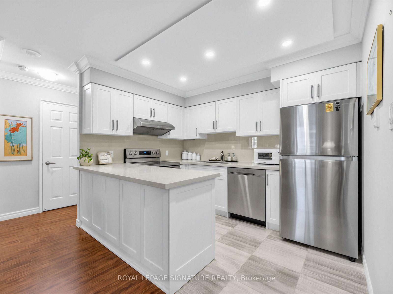 Photo of Unit 1711, 256 Doris Avenue