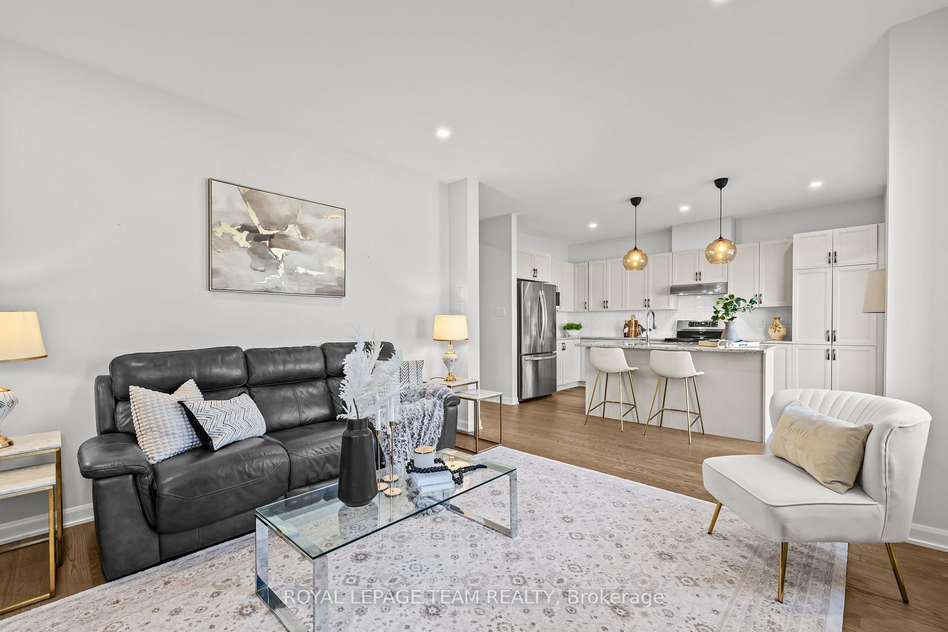Photo 6 of 70 Ralph Erfle Way, Ottawa, Barrhaven - Half Moon Bay — HOMEH