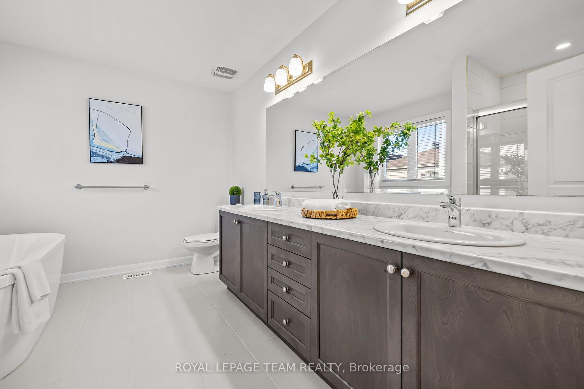 Photo 19 of 70 Ralph Erfle Way, Ottawa, Barrhaven - Half Moon Bay — HOMEH