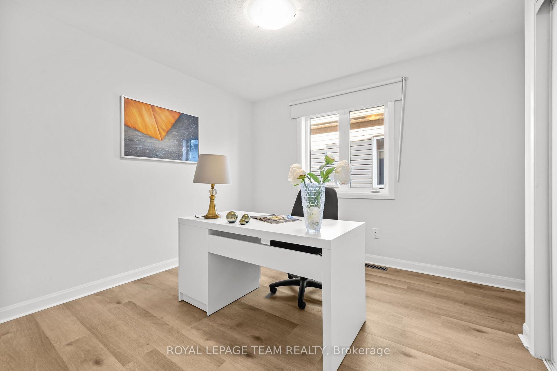 Photo 24 of 70 Ralph Erfle Way, Ottawa, Barrhaven - Half Moon Bay — HOMEH