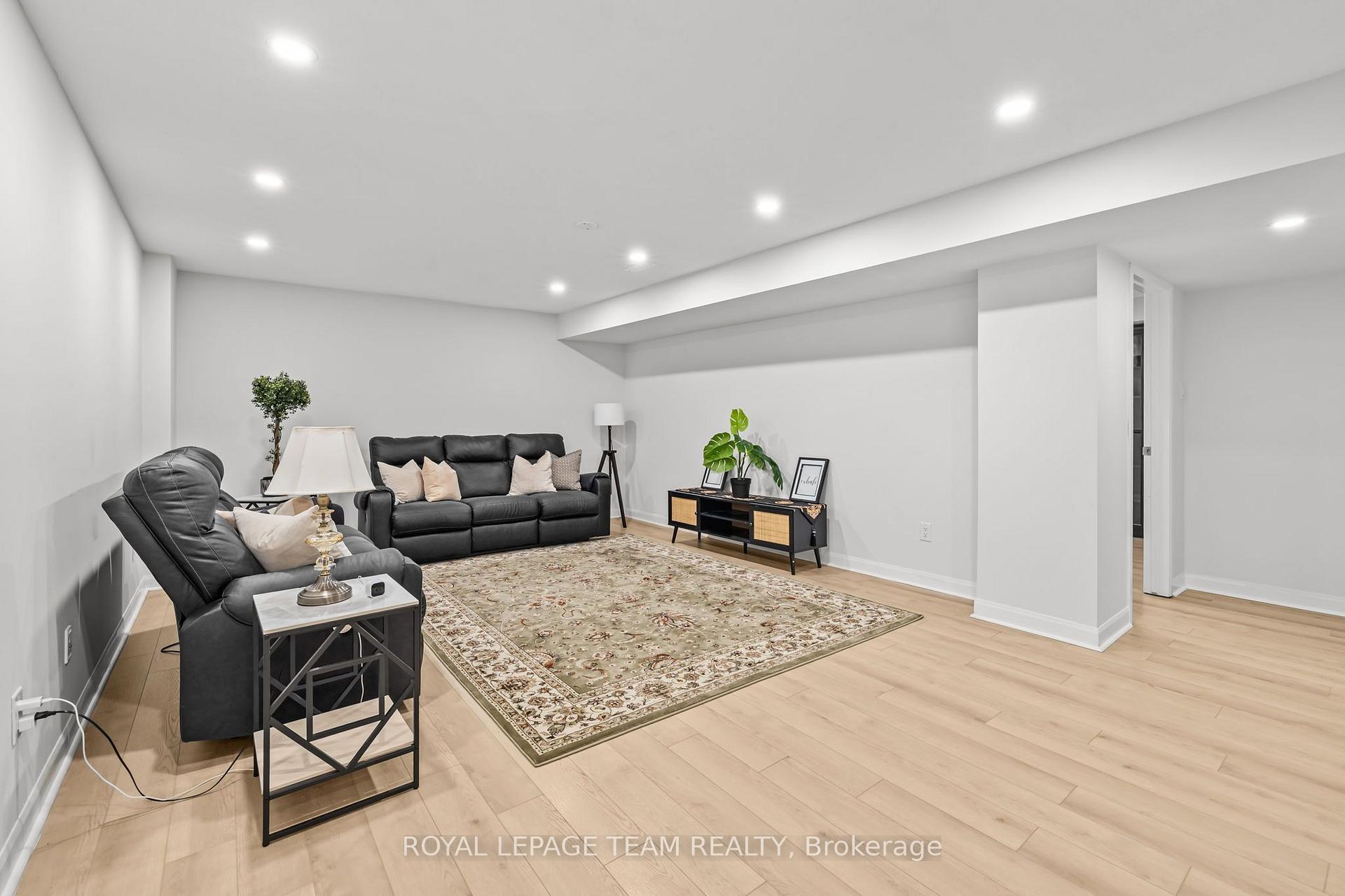 Photo 29 of 70 Ralph Erfle Way, Ottawa, Barrhaven - Half Moon Bay — HOMEH