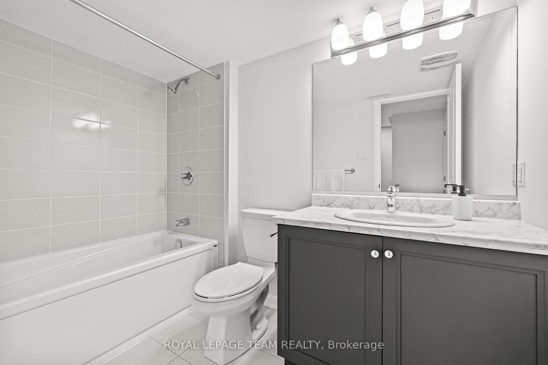 Photo 32 of 70 Ralph Erfle Way, Ottawa, Barrhaven - Half Moon Bay — HOMEH