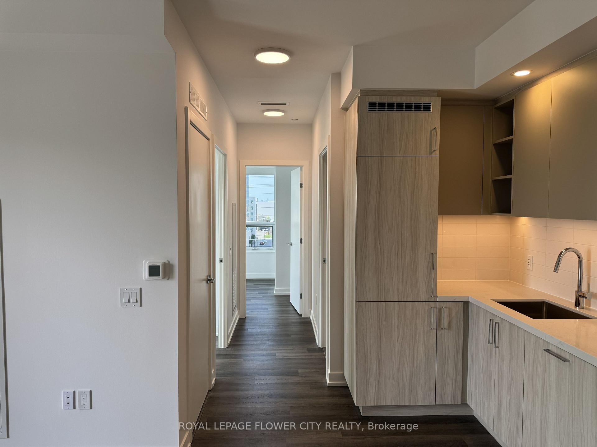 Photo 7 of Unit 513, 5 Meadowdale Road, Vaughan, Vaughan Corporate Centre — HOMEH