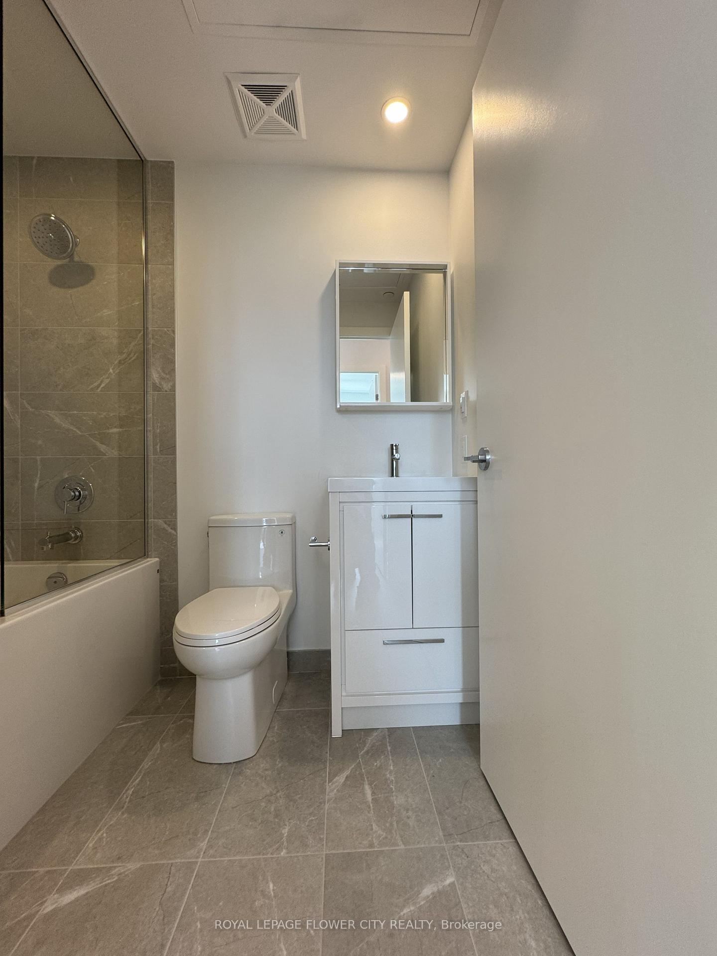 Photo 10 of Unit 513, 5 Meadowdale Road, Vaughan, Vaughan Corporate Centre — HOMEH