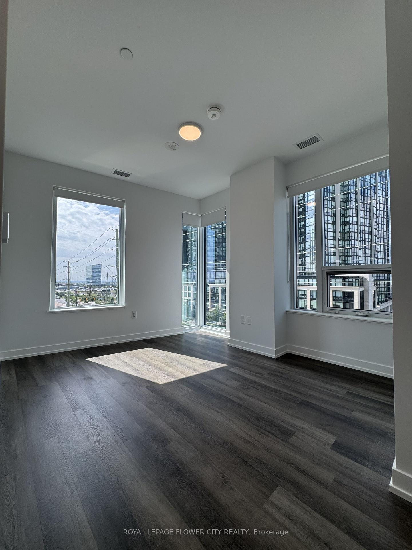 Photo 13 of Unit 513, 5 Meadowdale Road, Vaughan, Vaughan Corporate Centre — HOMEH