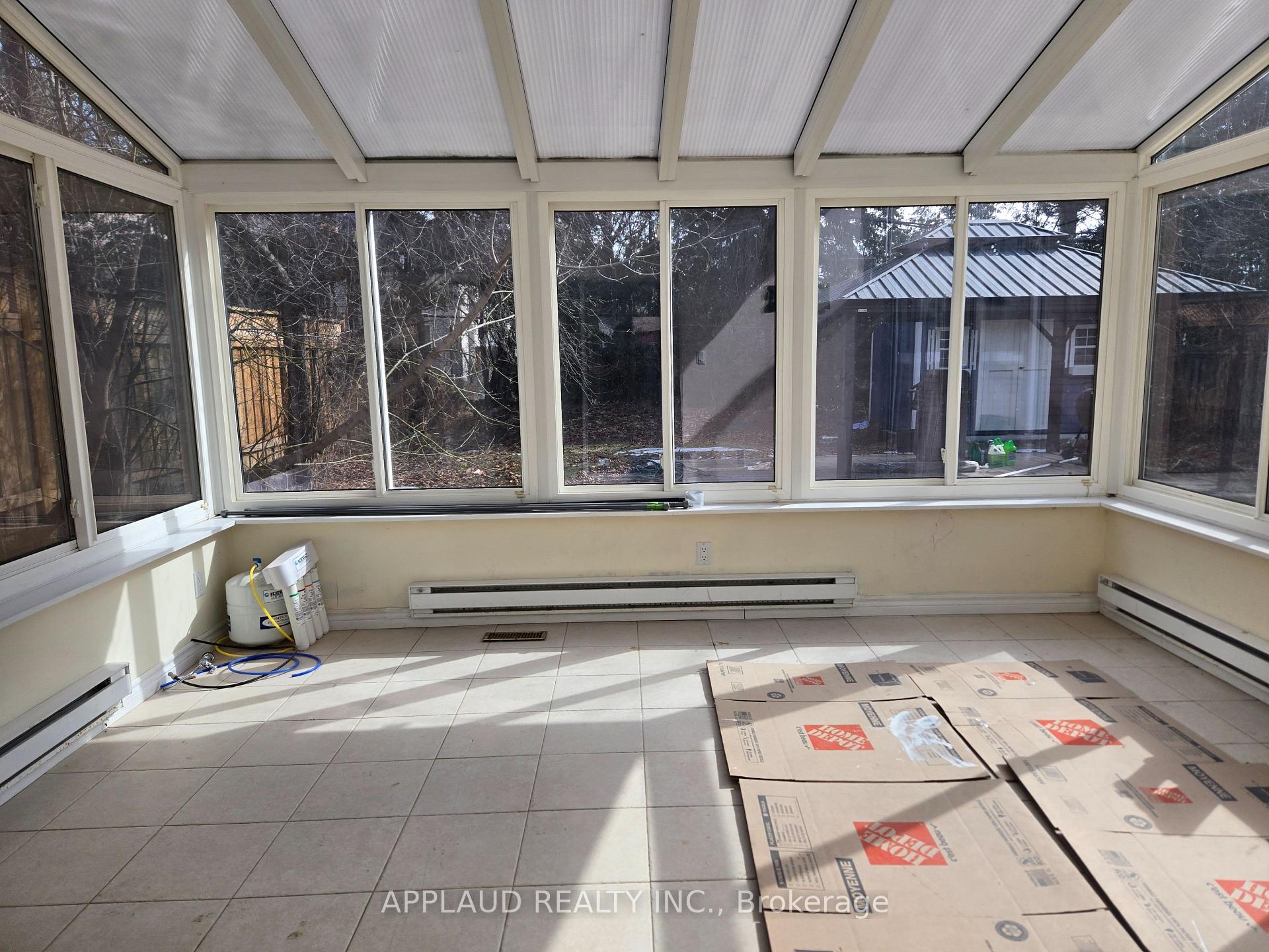 Photo 7 of 17 Marowyne Drive, North York, Don Valley Village — HOMEH
