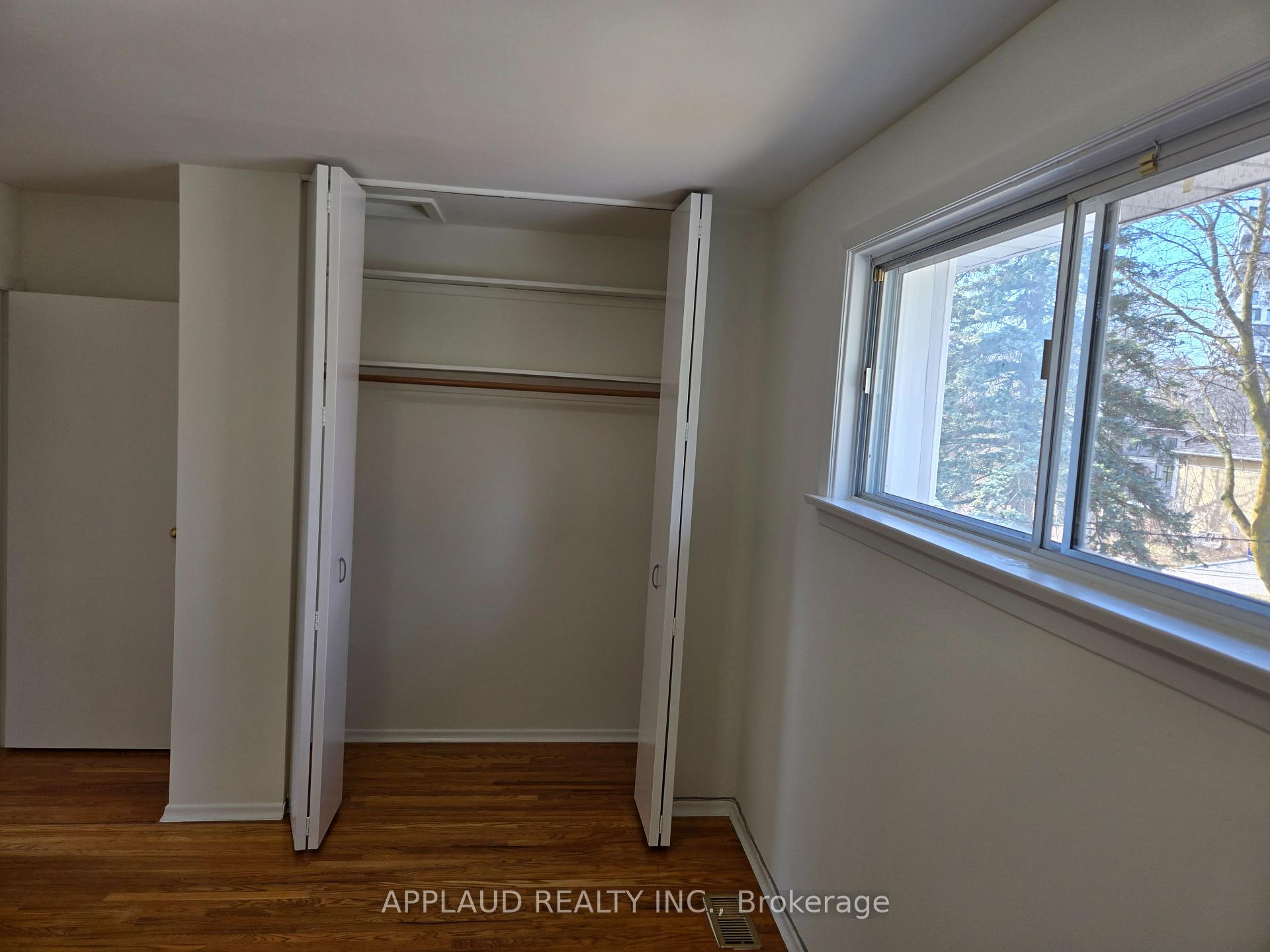 Photo 11 of 17 Marowyne Drive, North York, Don Valley Village — HOMEH