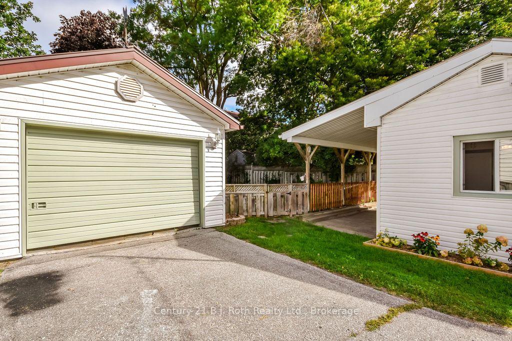 Photo 3 of 218 James Street E, Orillia — HOMEH