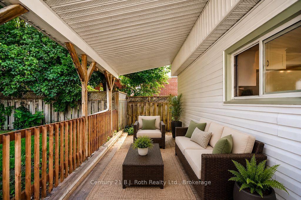 Photo 5 of 218 James Street E, Orillia — HOMEH