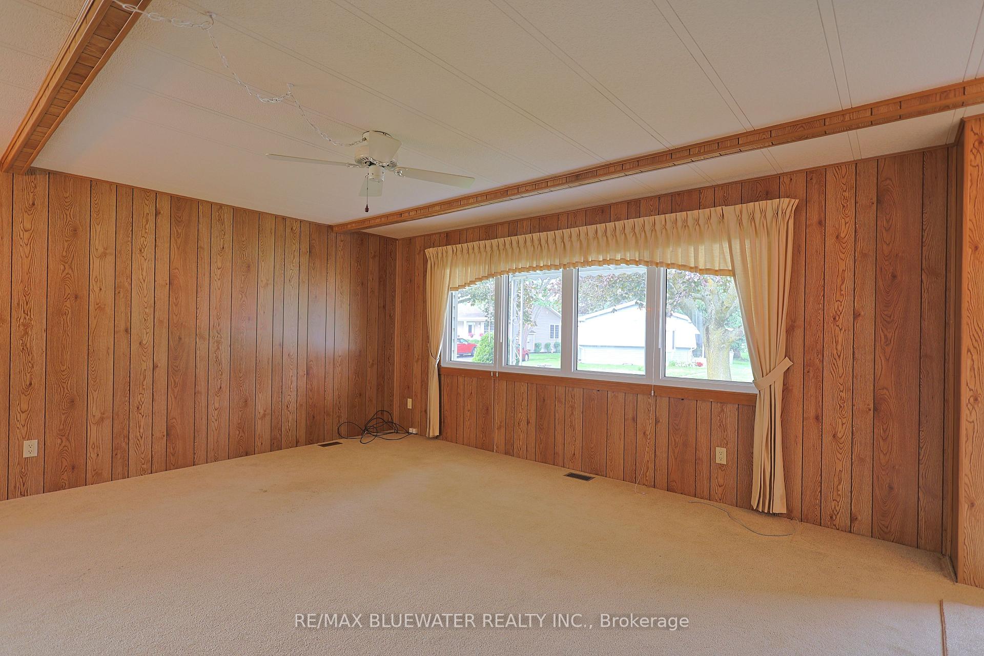 Photo 11 of 254 Highland Springs, South Huron, Stephen — HOMEH