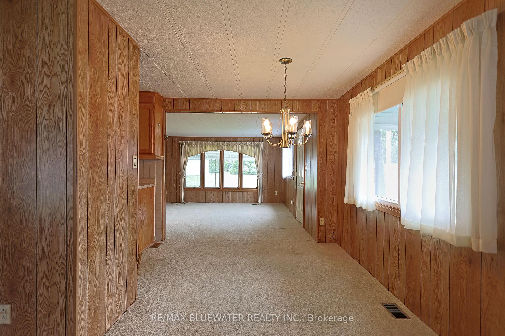 Photo 13 of 254 Highland Springs, South Huron, Stephen — HOMEH