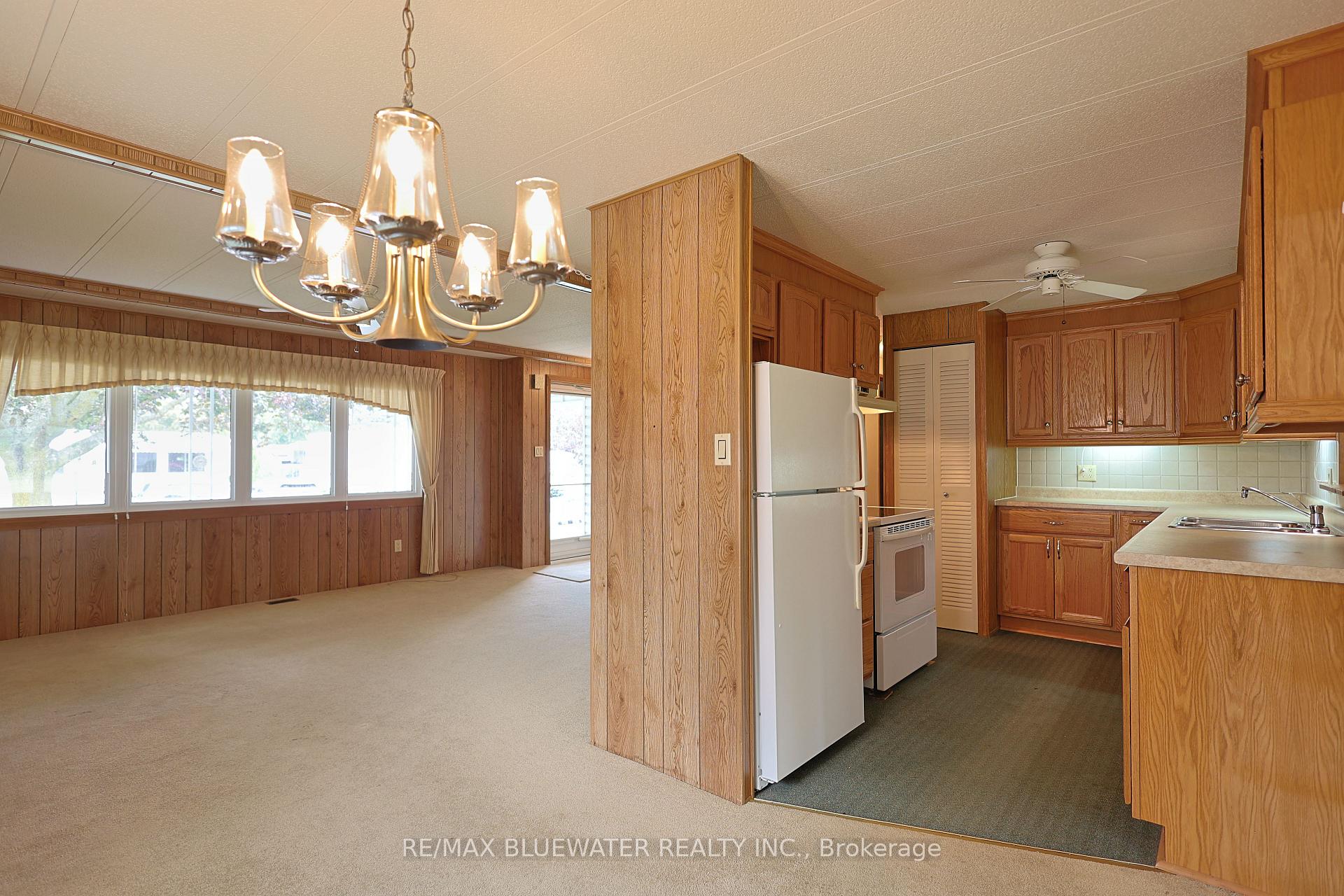Photo 14 of 254 Highland Springs, South Huron, Stephen — HOMEH