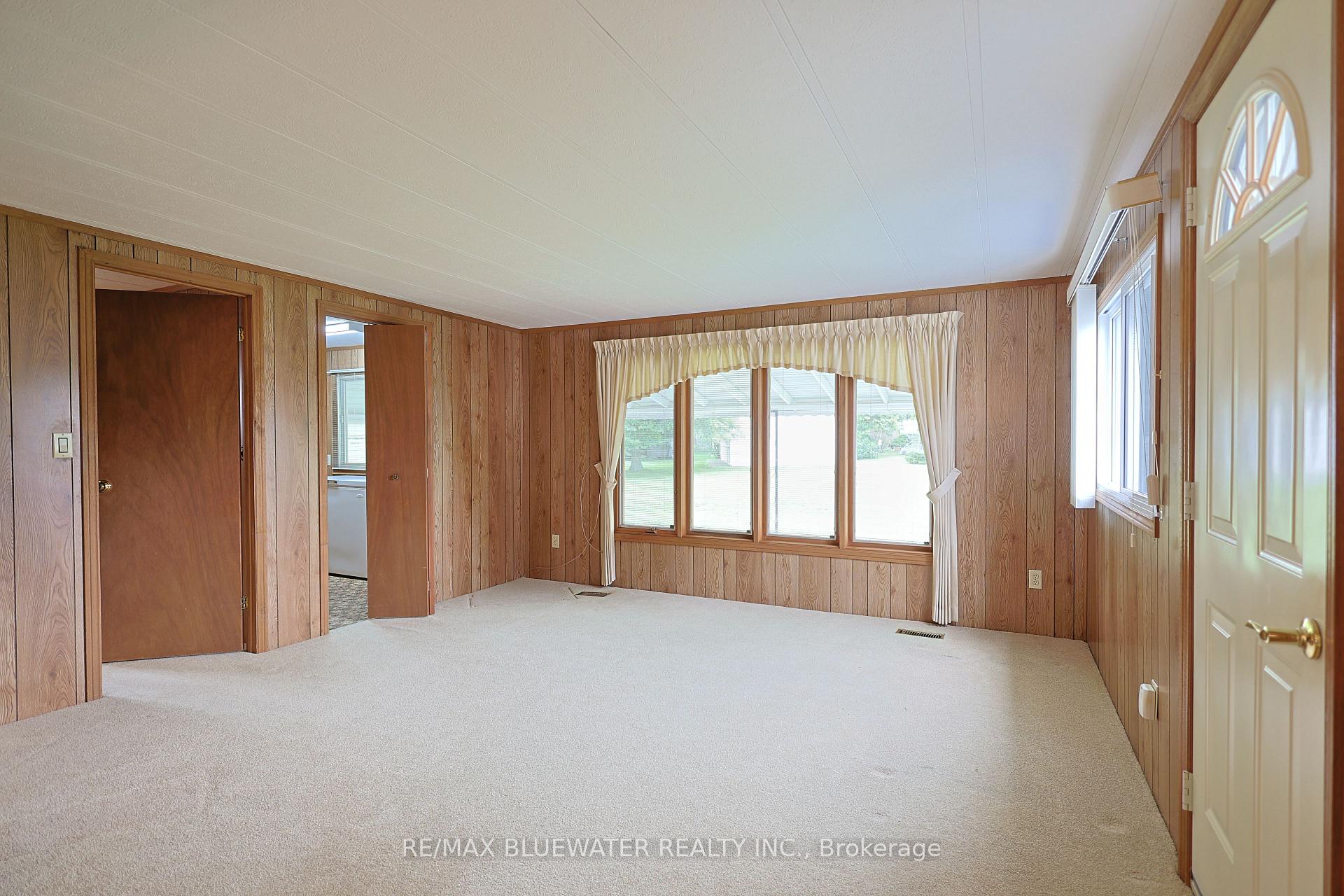 Photo 18 of 254 Highland Springs, South Huron, Stephen — HOMEH