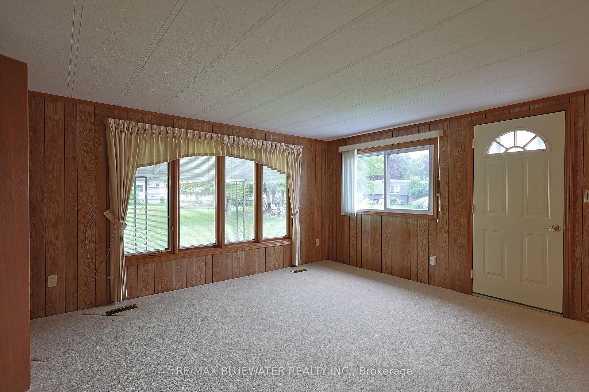 Photo 19 of 254 Highland Springs, South Huron, Stephen — HOMEH