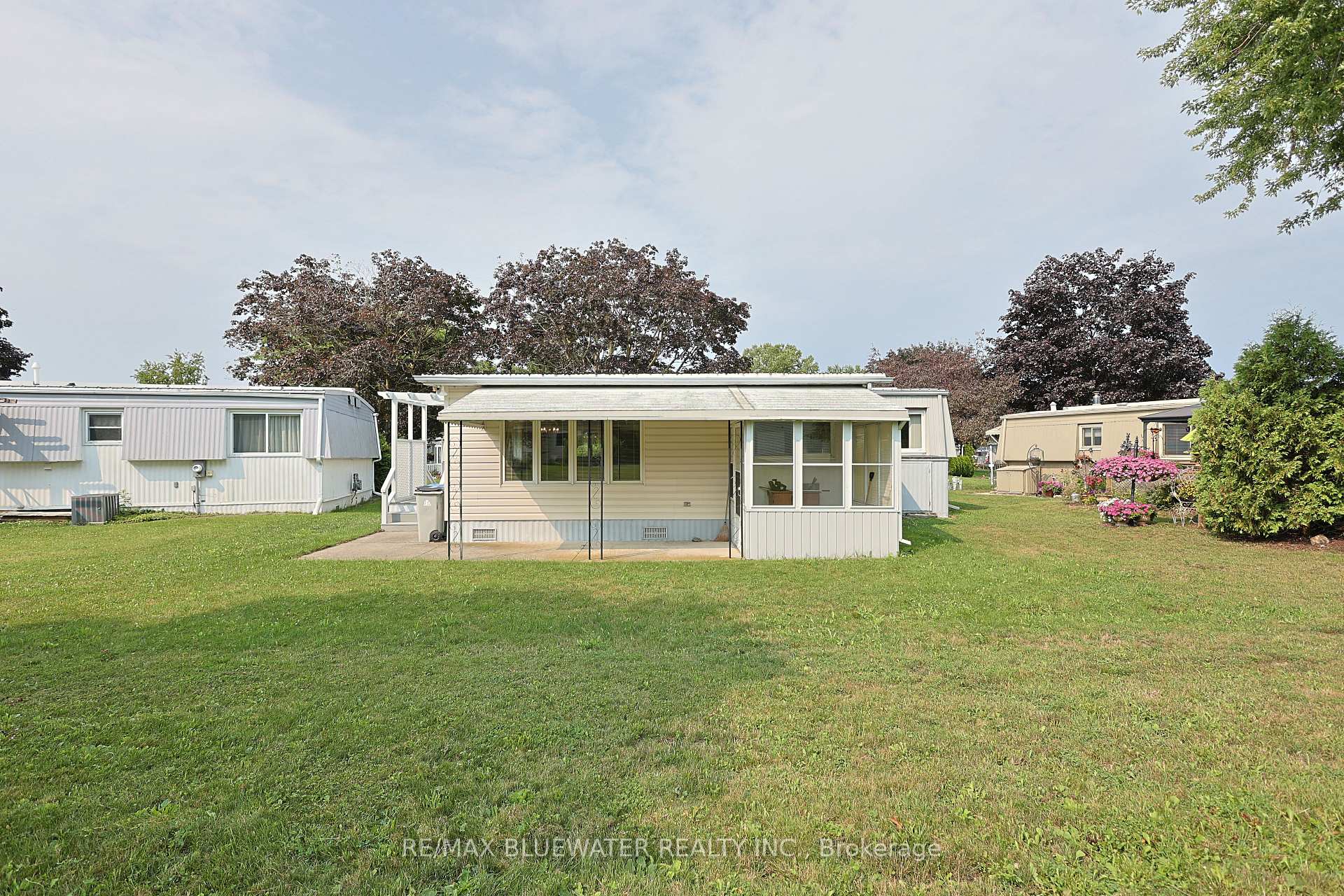 Photo 31 of 254 Highland Springs, South Huron, Stephen — HOMEH