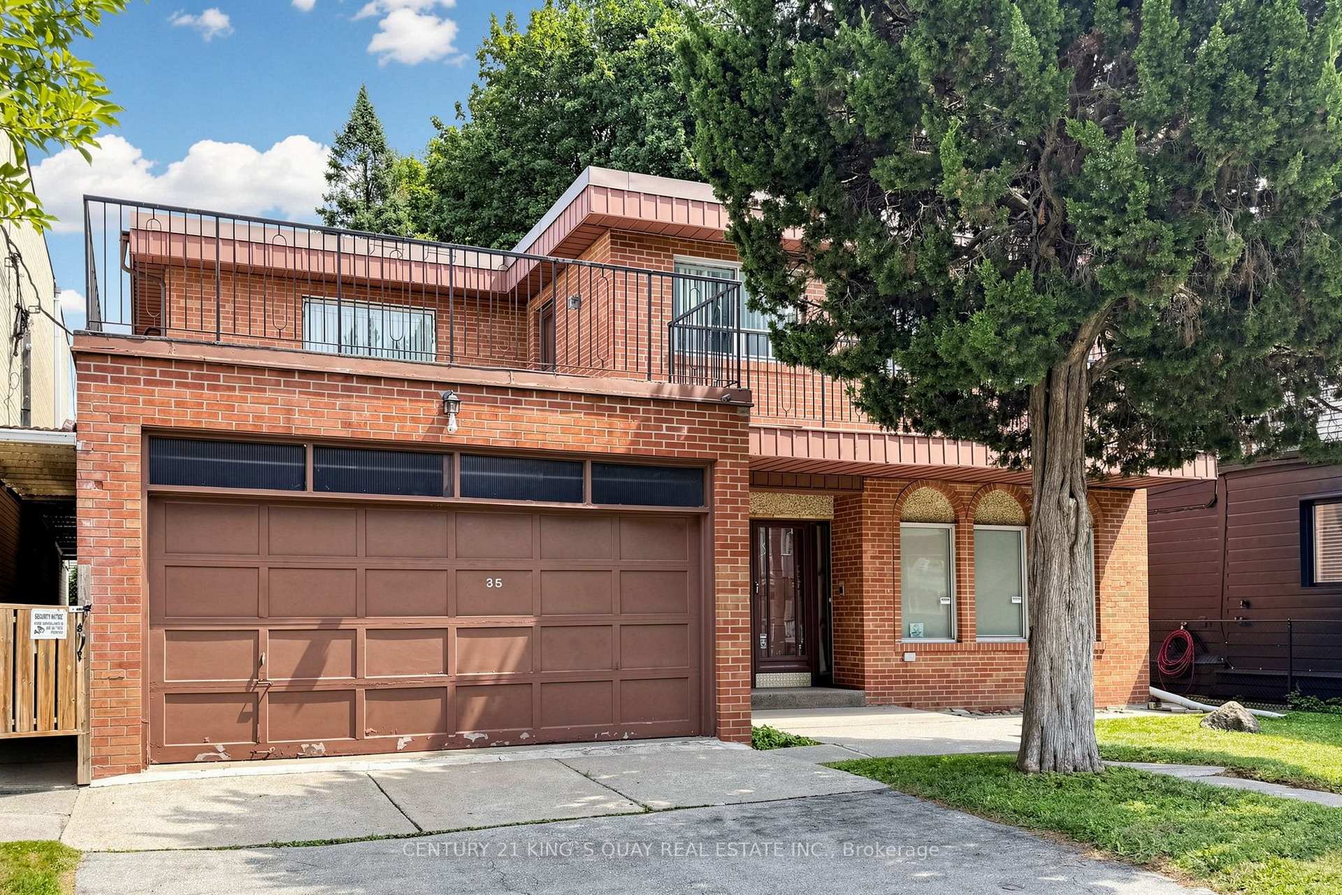 Photo 3 of 35 Coxwell Avenue, Toronto, Woodbine Corridor — HOMEH
