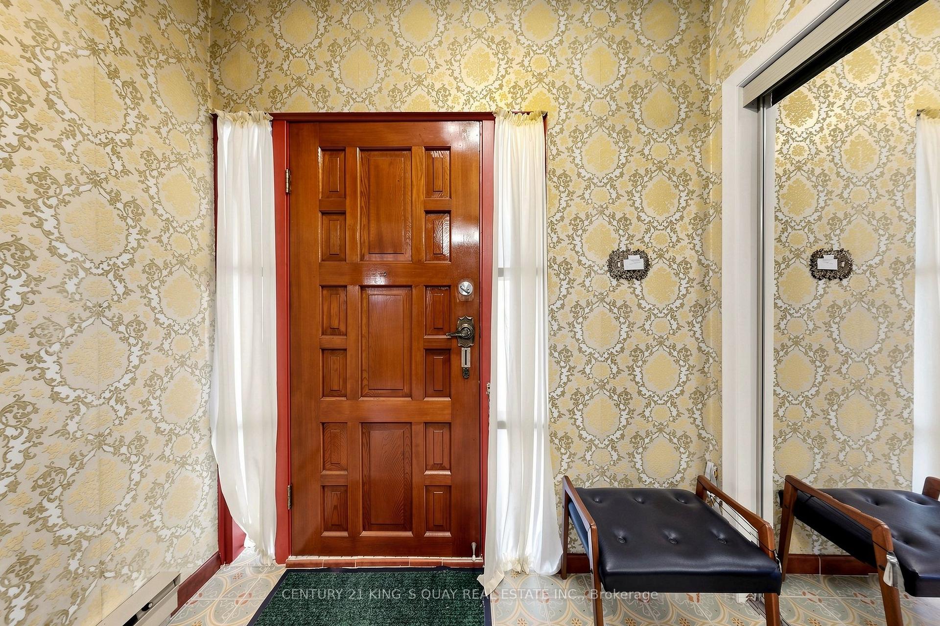 Photo 5 of 35 Coxwell Avenue, Toronto, Woodbine Corridor — HOMEH
