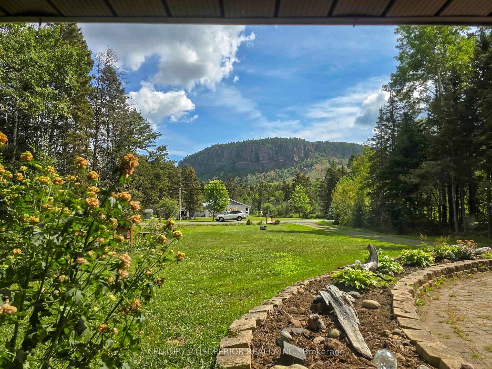 Photo 4 of 4239 Coppin Road, Thunder Bay, Mountain Road — HOMEH