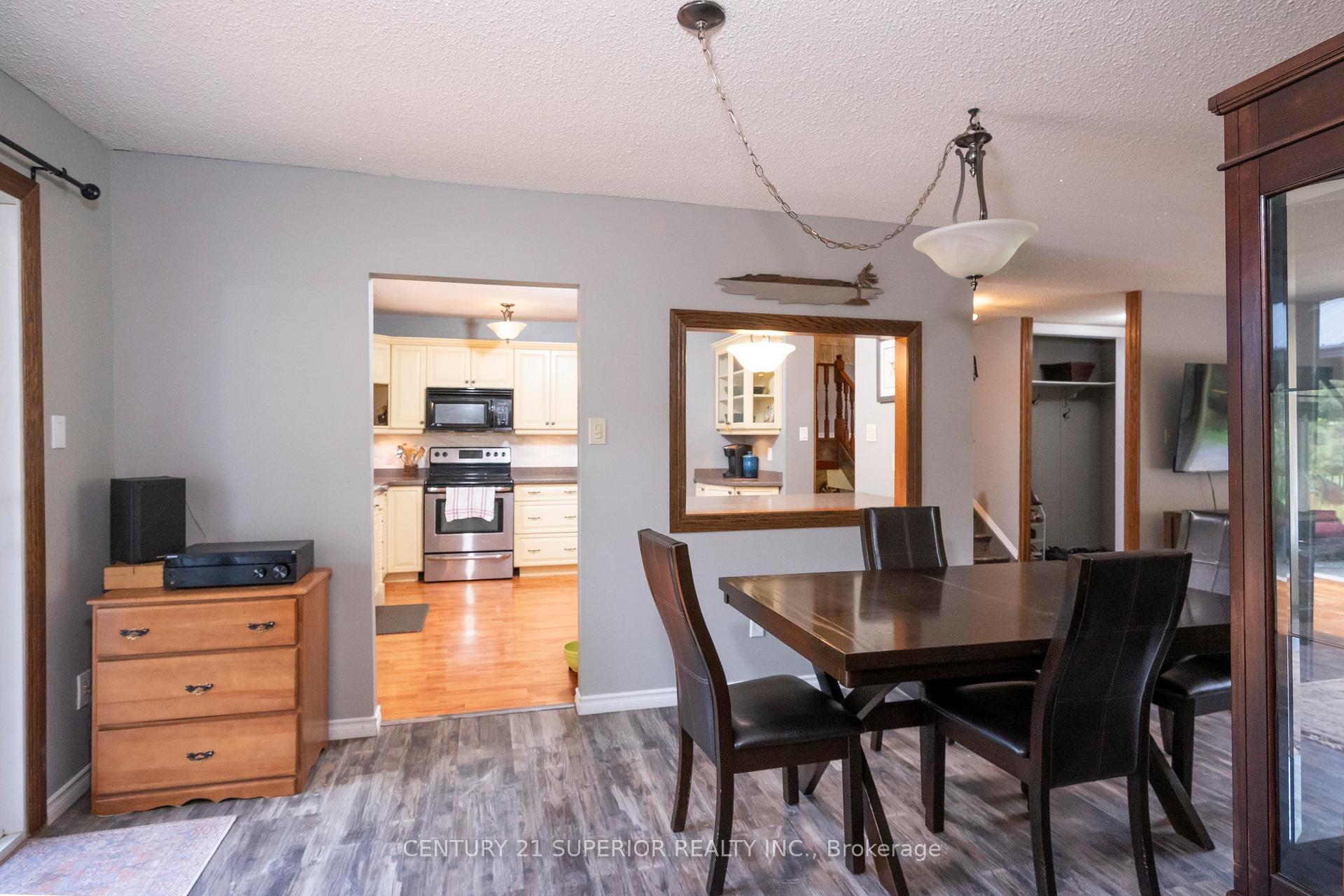 Photo 10 of 4239 Coppin Road, Thunder Bay, Mountain Road — HOMEH