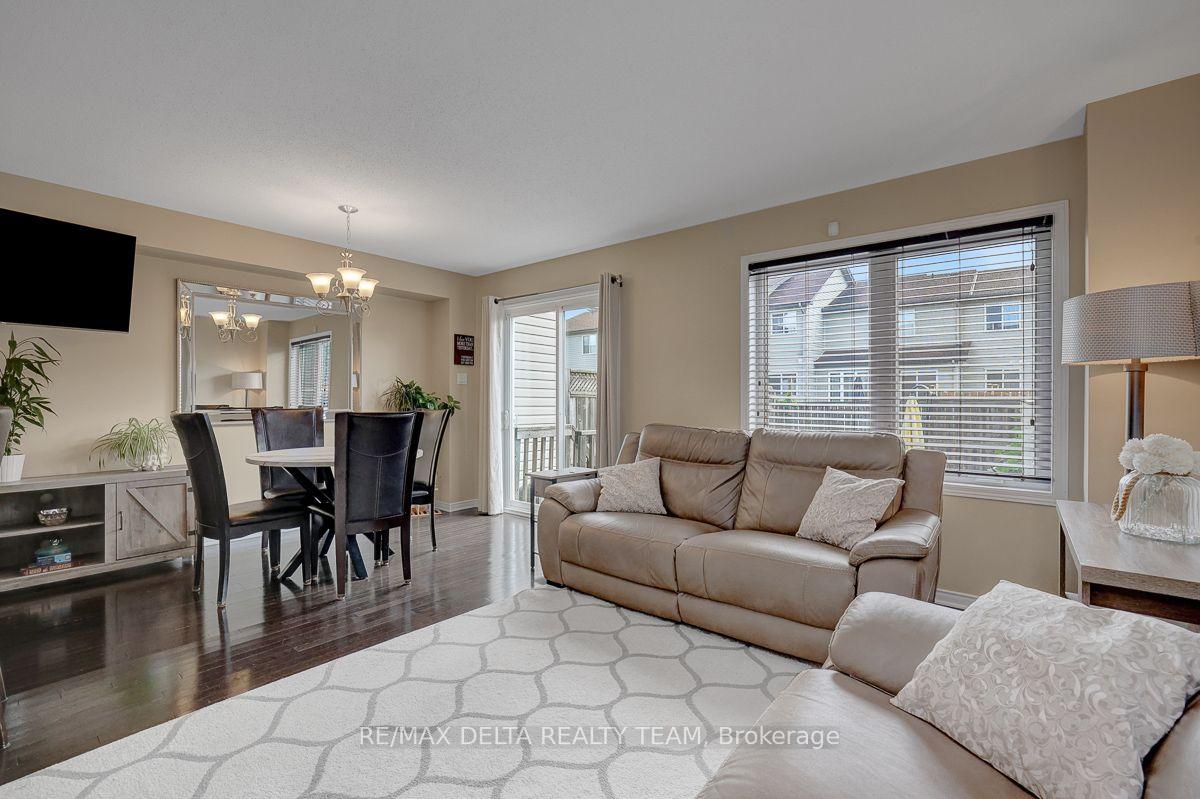 Photo 7 of 429 Dusk Private, Ottawa, Fallingbrook/Gardenway South — HOMEH
