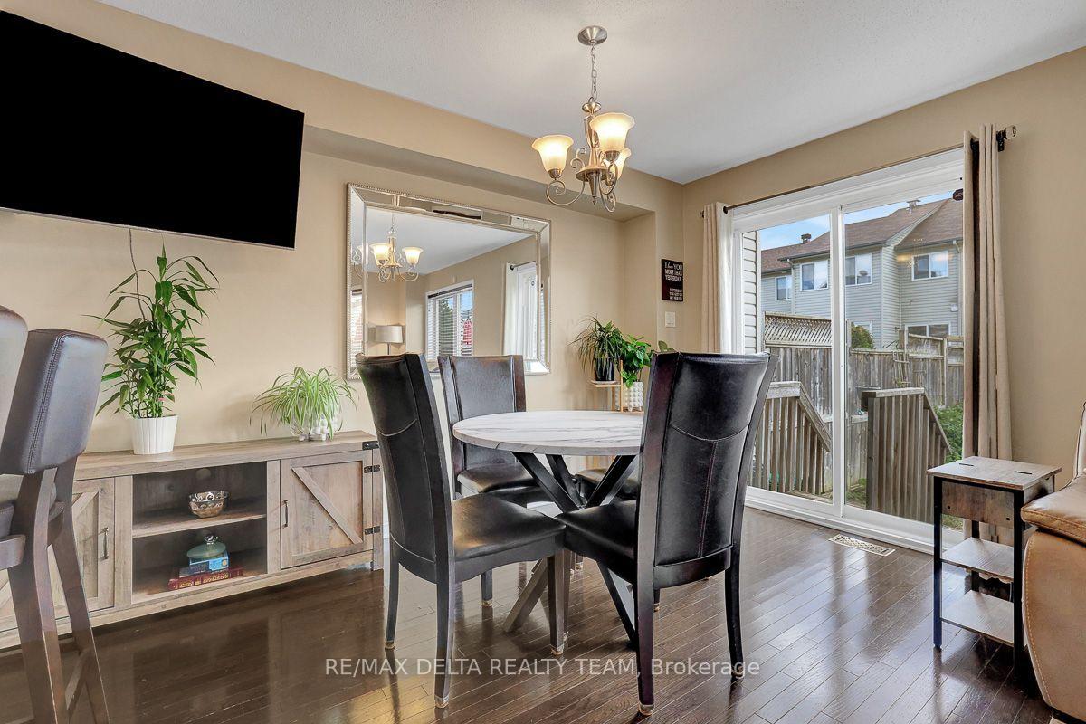 Photo 10 of 429 Dusk Private, Ottawa, Fallingbrook/Gardenway South — HOMEH
