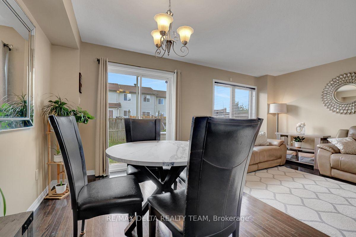 Photo 11 of 429 Dusk Private, Ottawa, Fallingbrook/Gardenway South — HOMEH
