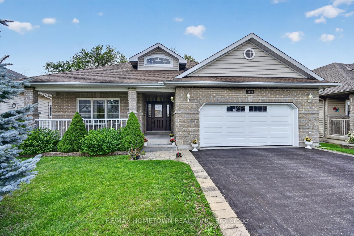 Photo 2 of 1124 McClure Crescent, Brockville, Brockville — HOMEH