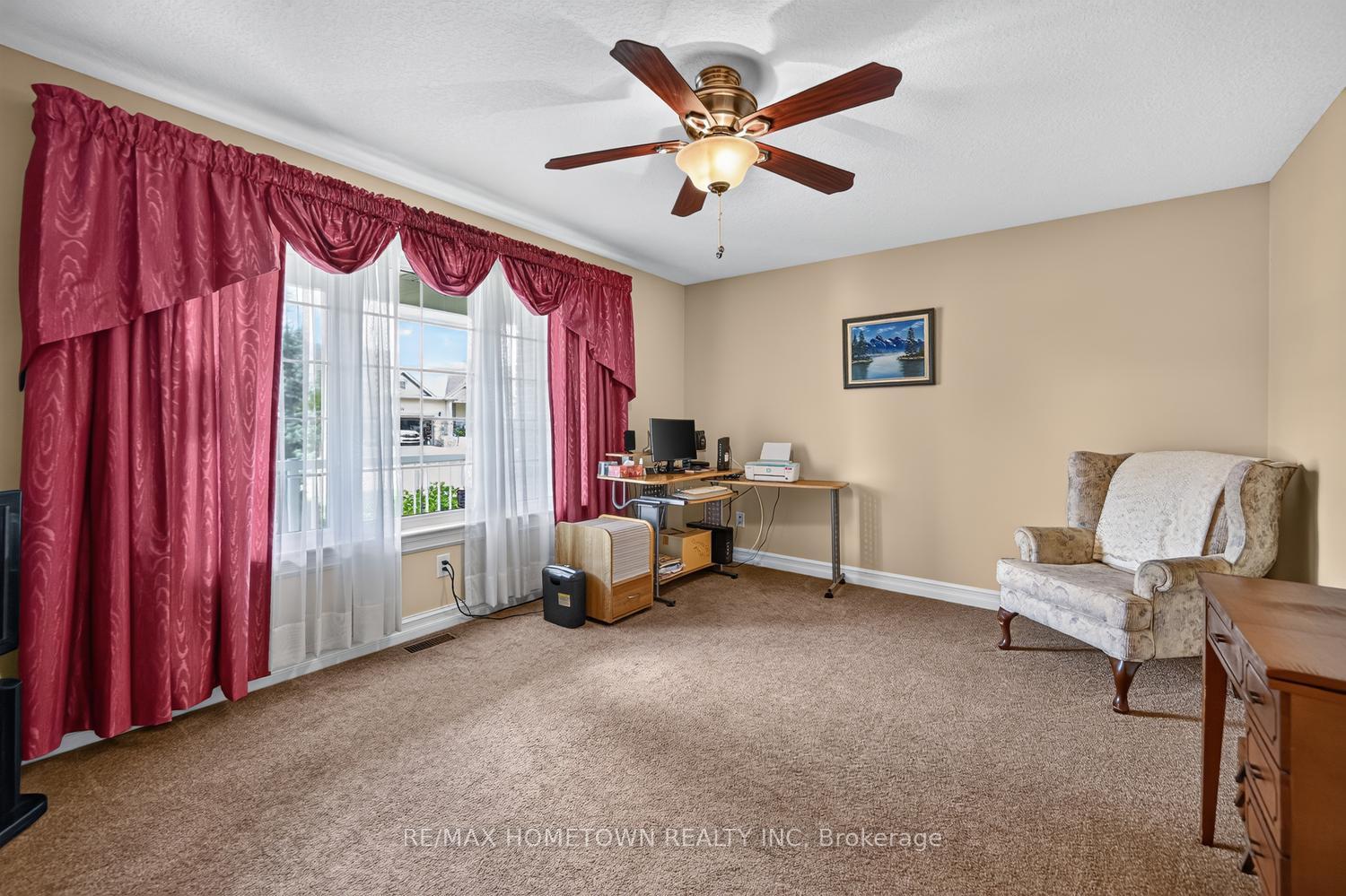Photo 9 of 1124 McClure Crescent, Brockville, Brockville — HOMEH