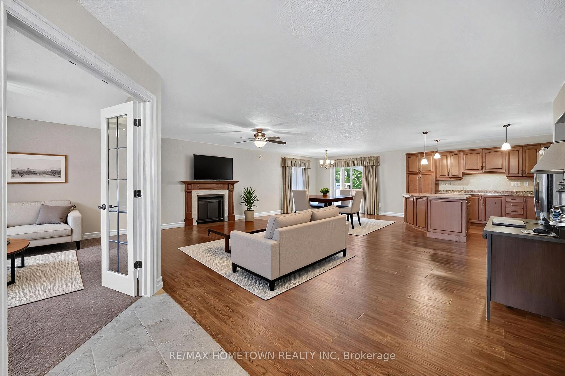 Photo 10 of 1124 McClure Crescent, Brockville, Brockville — HOMEH