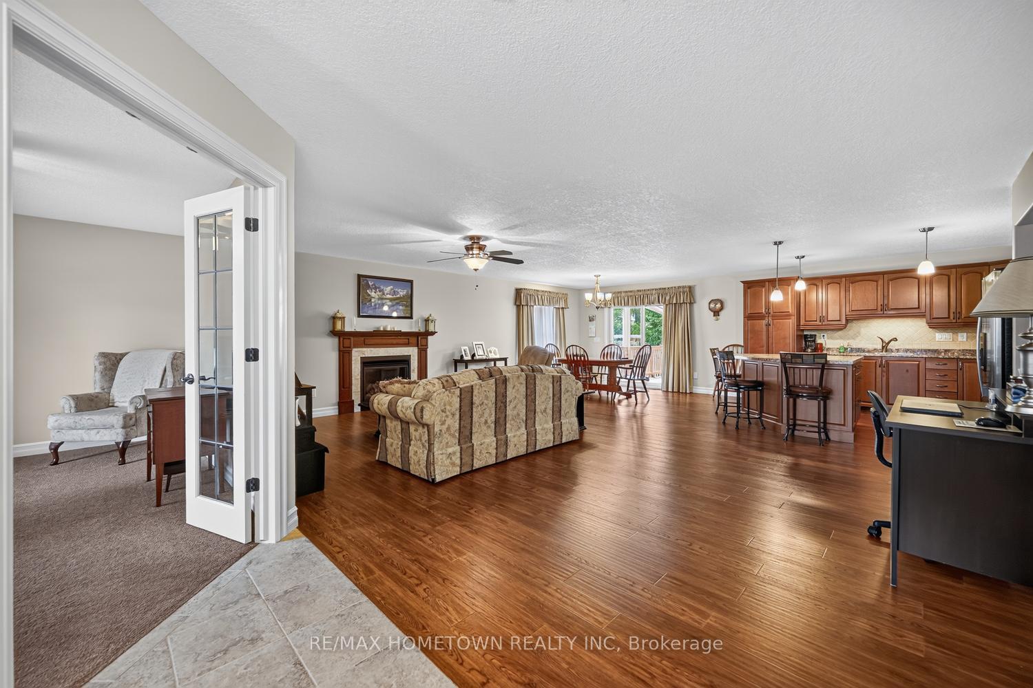 Photo 11 of 1124 McClure Crescent, Brockville, Brockville — HOMEH