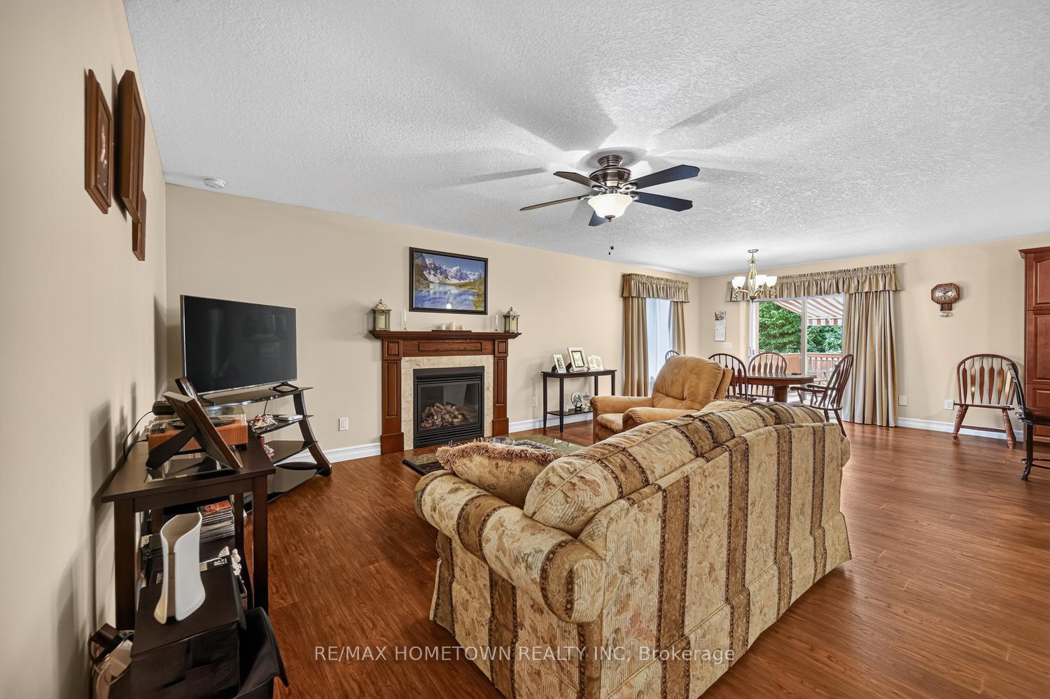 Photo 14 of 1124 McClure Crescent, Brockville, Brockville — HOMEH