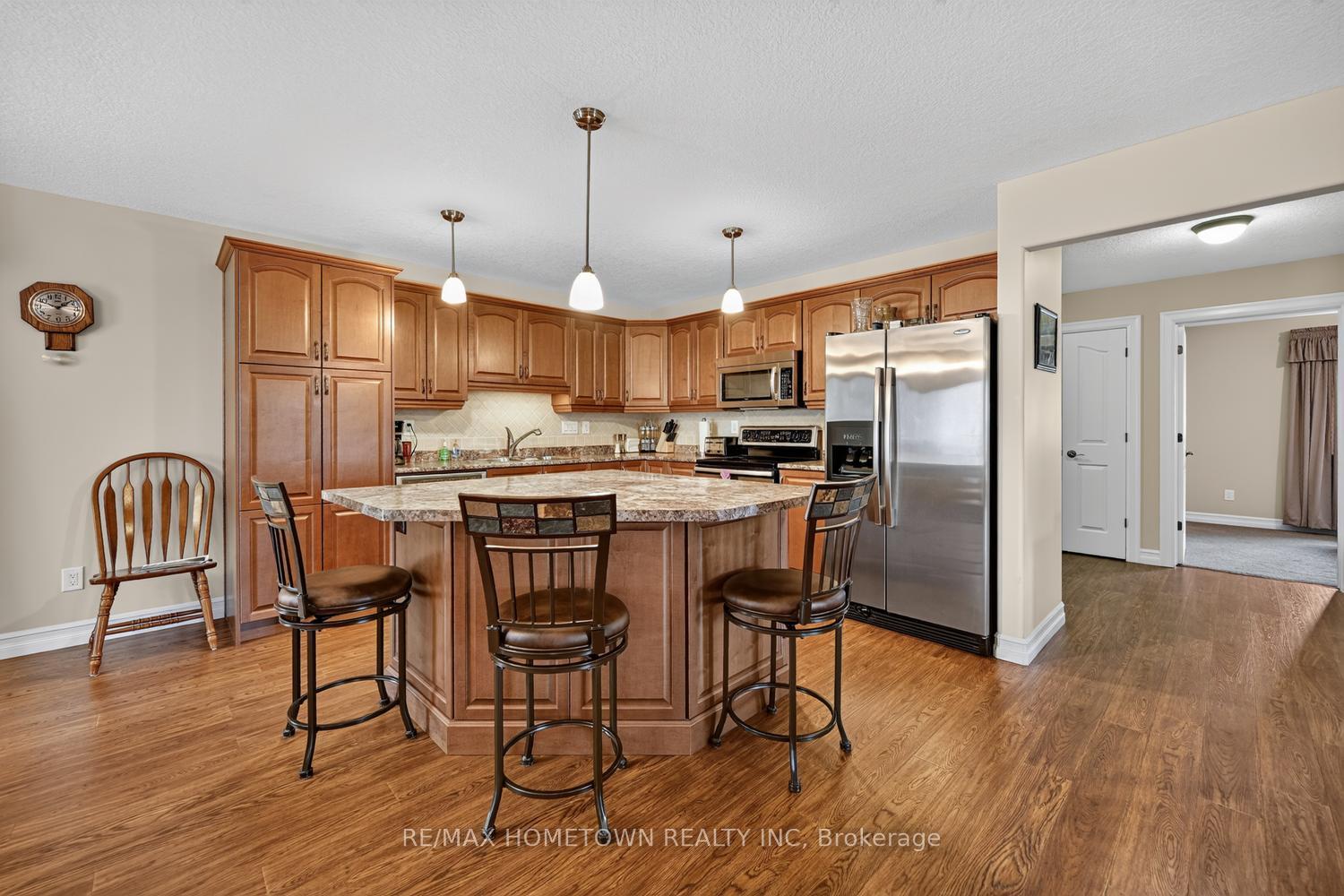 Photo 17 of 1124 McClure Crescent, Brockville, Brockville — HOMEH