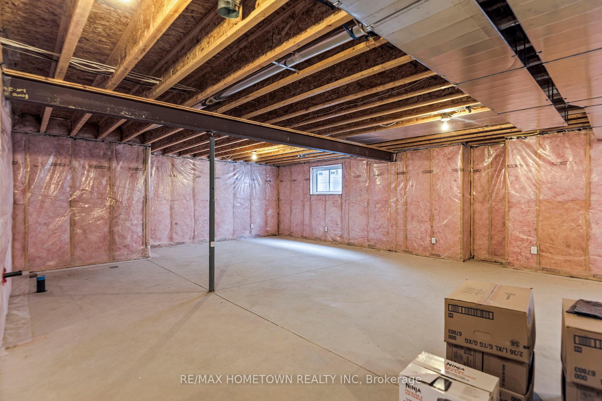 Photo 33 of 1124 McClure Crescent, Brockville, Brockville — HOMEH