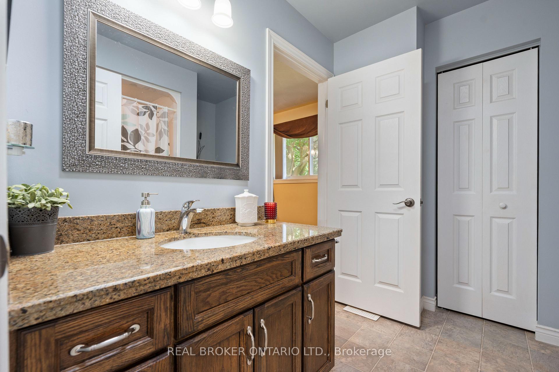 Photo 21 of 10 Sunset Lane, Haldimand — HOMEH