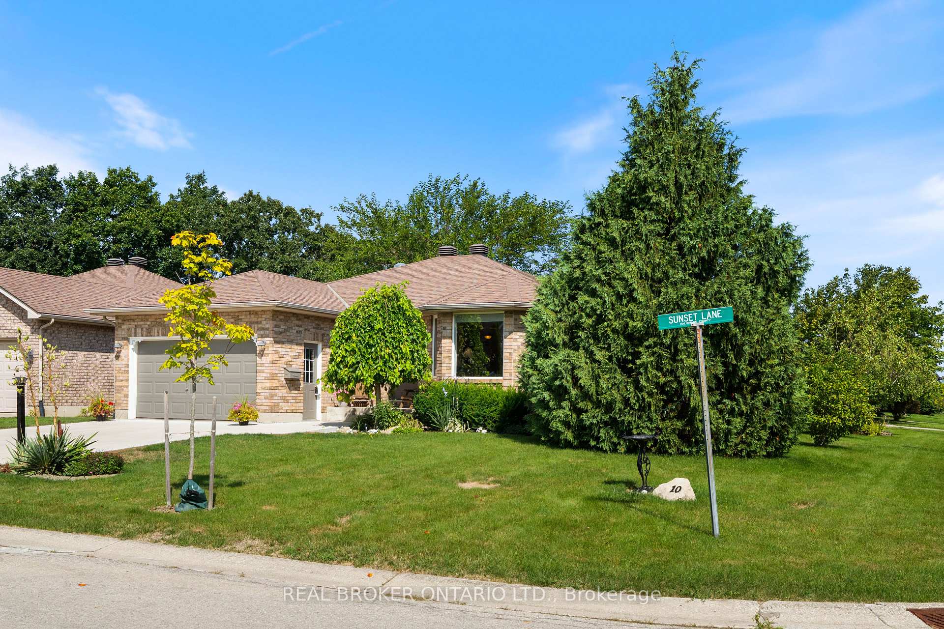 Photo 29 of 10 Sunset Lane, Haldimand — HOMEH