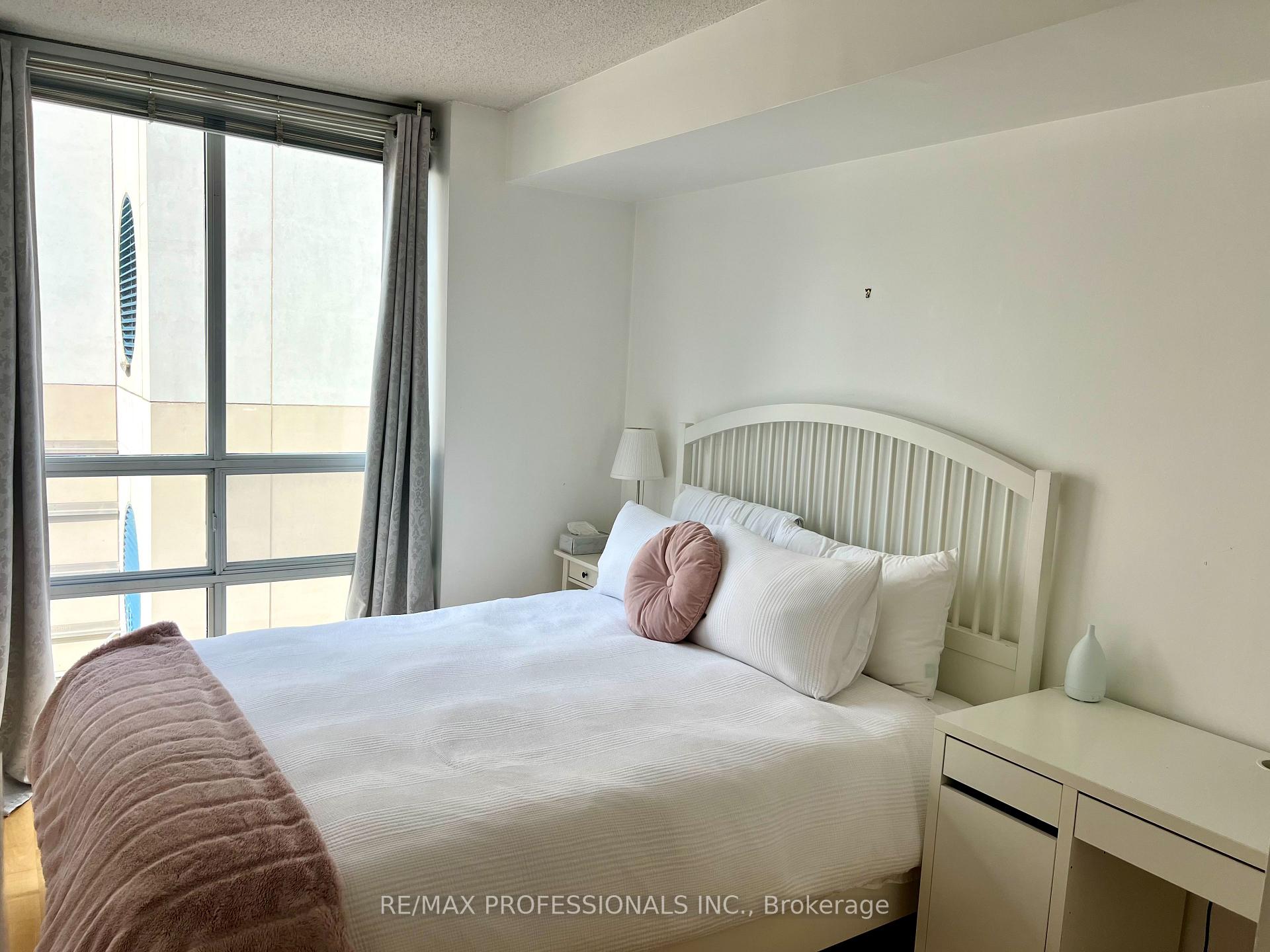 Photo 6 of Unit 607, 18 Stafford Street, Toronto, Niagara — HOMEH