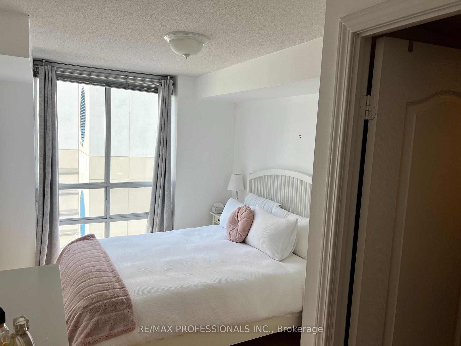Photo 7 of Unit 607, 18 Stafford Street, Toronto, Niagara — HOMEH
