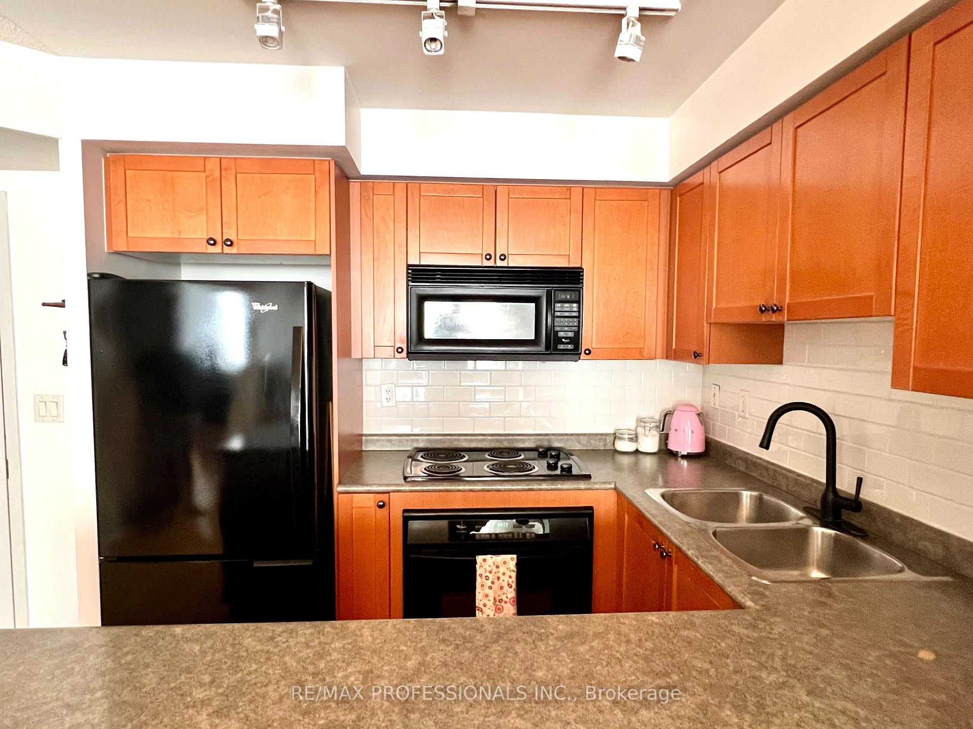 Photo 12 of Unit 607, 18 Stafford Street, Toronto, Niagara — HOMEH