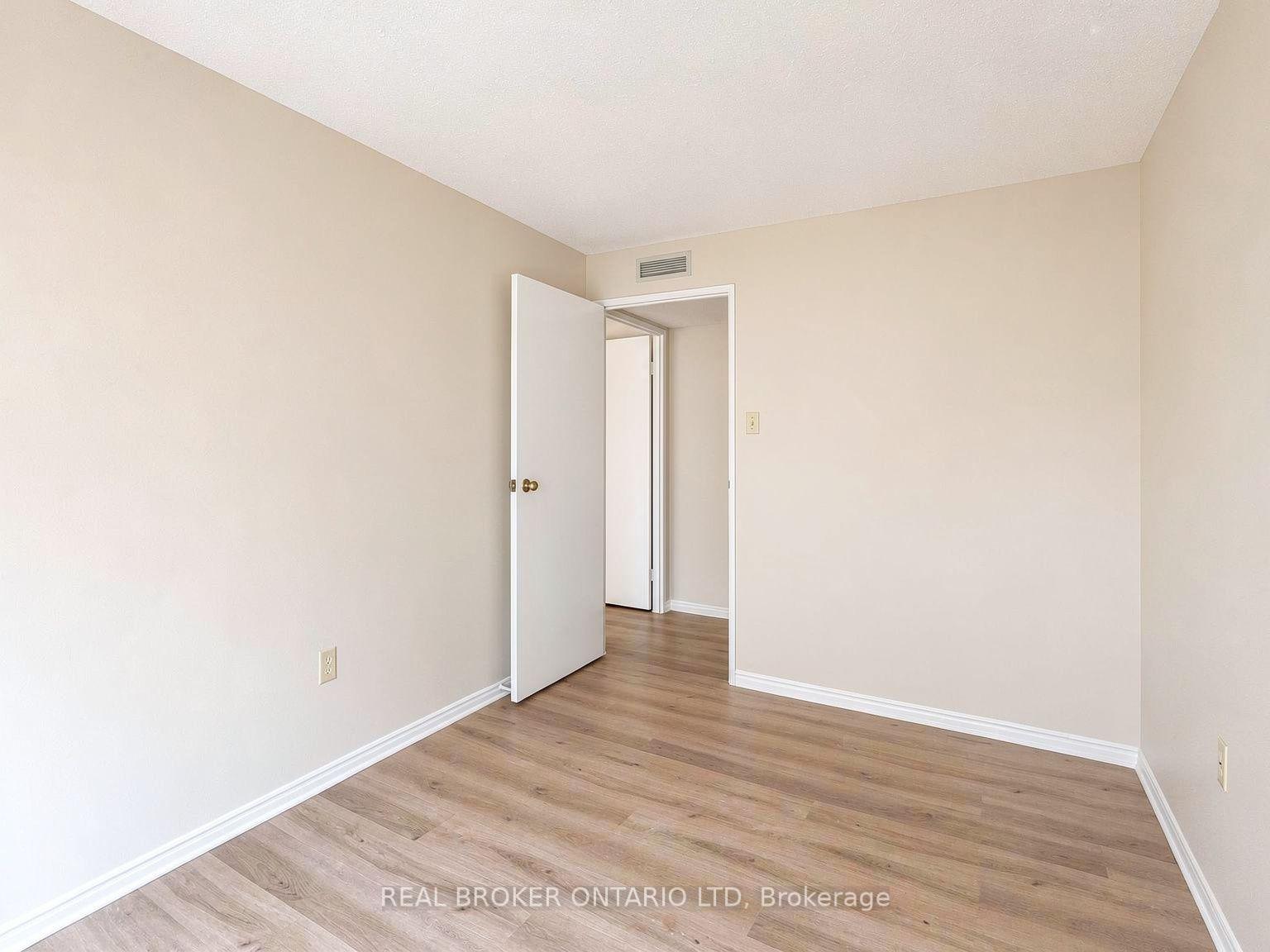 Photo 15 of Unit 315, 521 Riverside Drive, London, North P — HOMEH