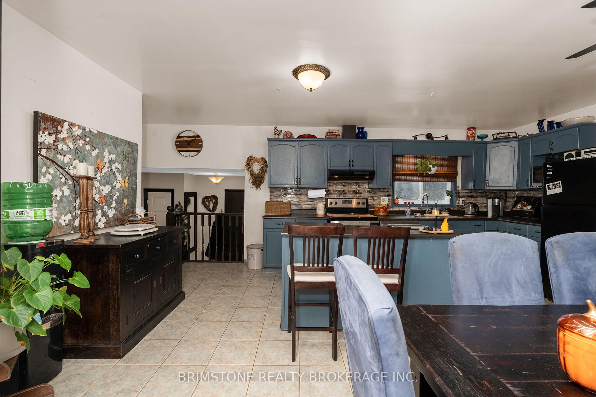 Photo 4 of 220 Morgan Road, Wasaga Beach — HOMEH