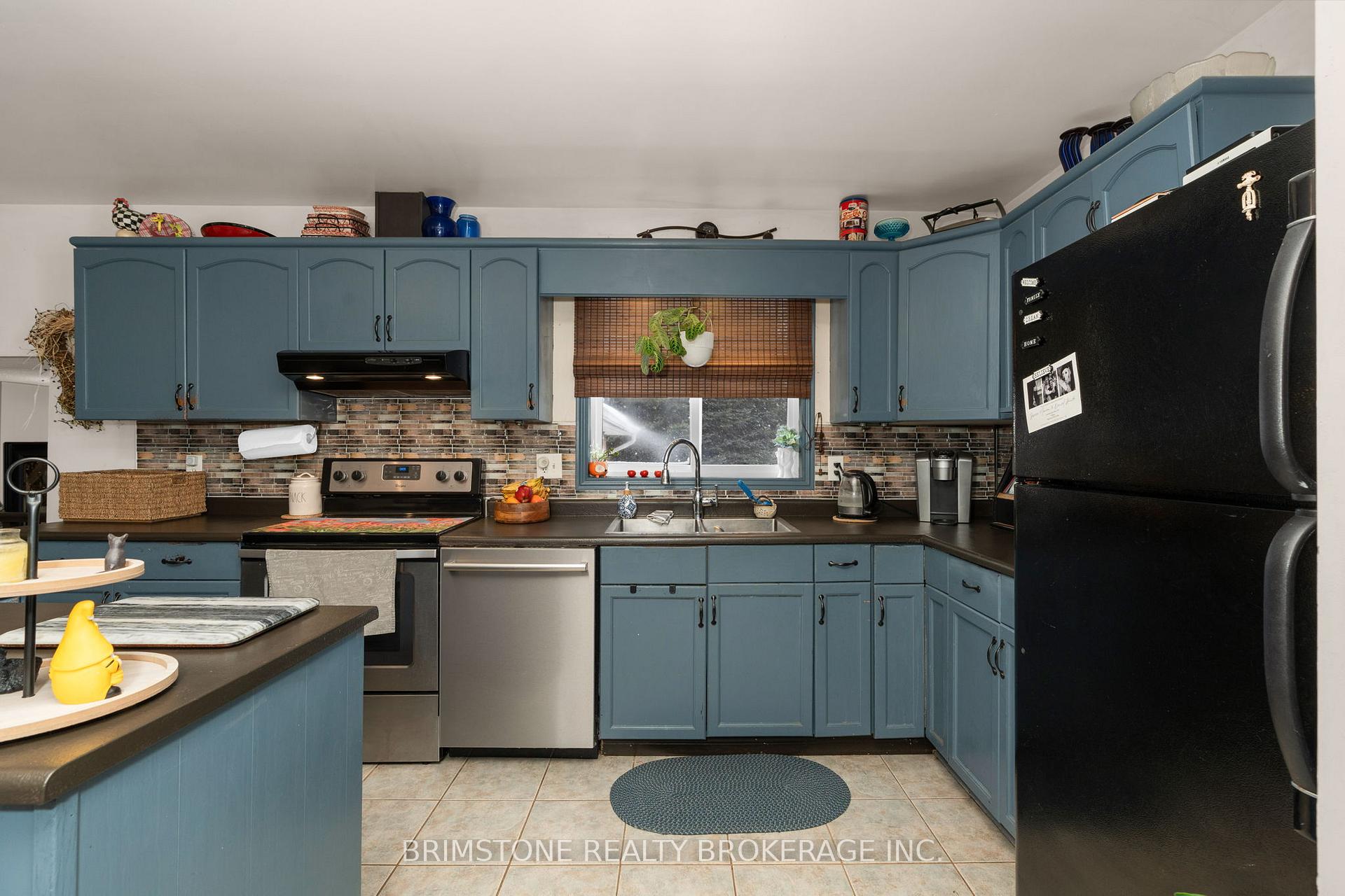 Photo 7 of 220 Morgan Road, Wasaga Beach — HOMEH