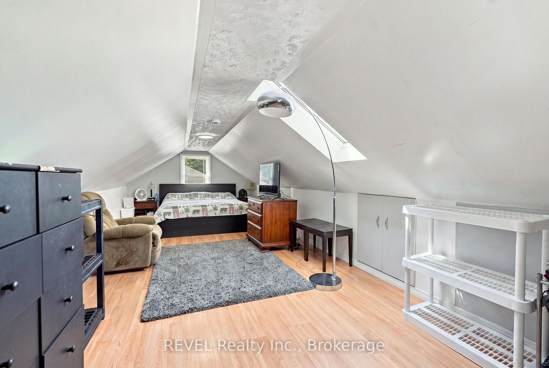 Photo 12 of 5699 Montrose Road, Niagara Falls, Ascot — HOMEH